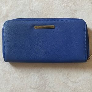 Women’s blue wallet